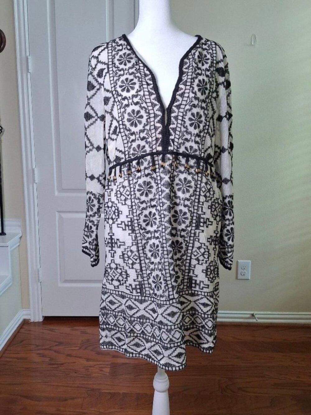 Revolve Antik Batik Ida Embroidered Beaded Boho Dress Sz M Black White Festival